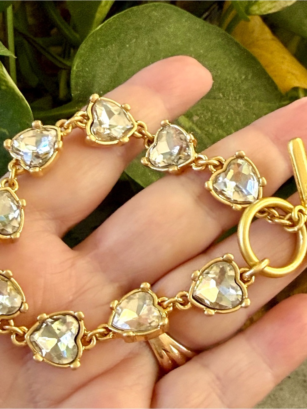 Oscar de la Renta Bracelet💛 Sparkling Crystal Hearts✨Toggle ✨Gold /Clear - Picture 9 of 14